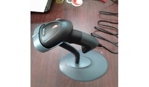 Tiến hành quét mã để kiểm tra mã vạch