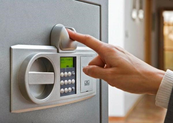 Tại sao két sắt mini không mở được