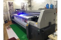 Khám phá máy in UV: công nghệ in ấn hiện đại cho mọi ứng dụng